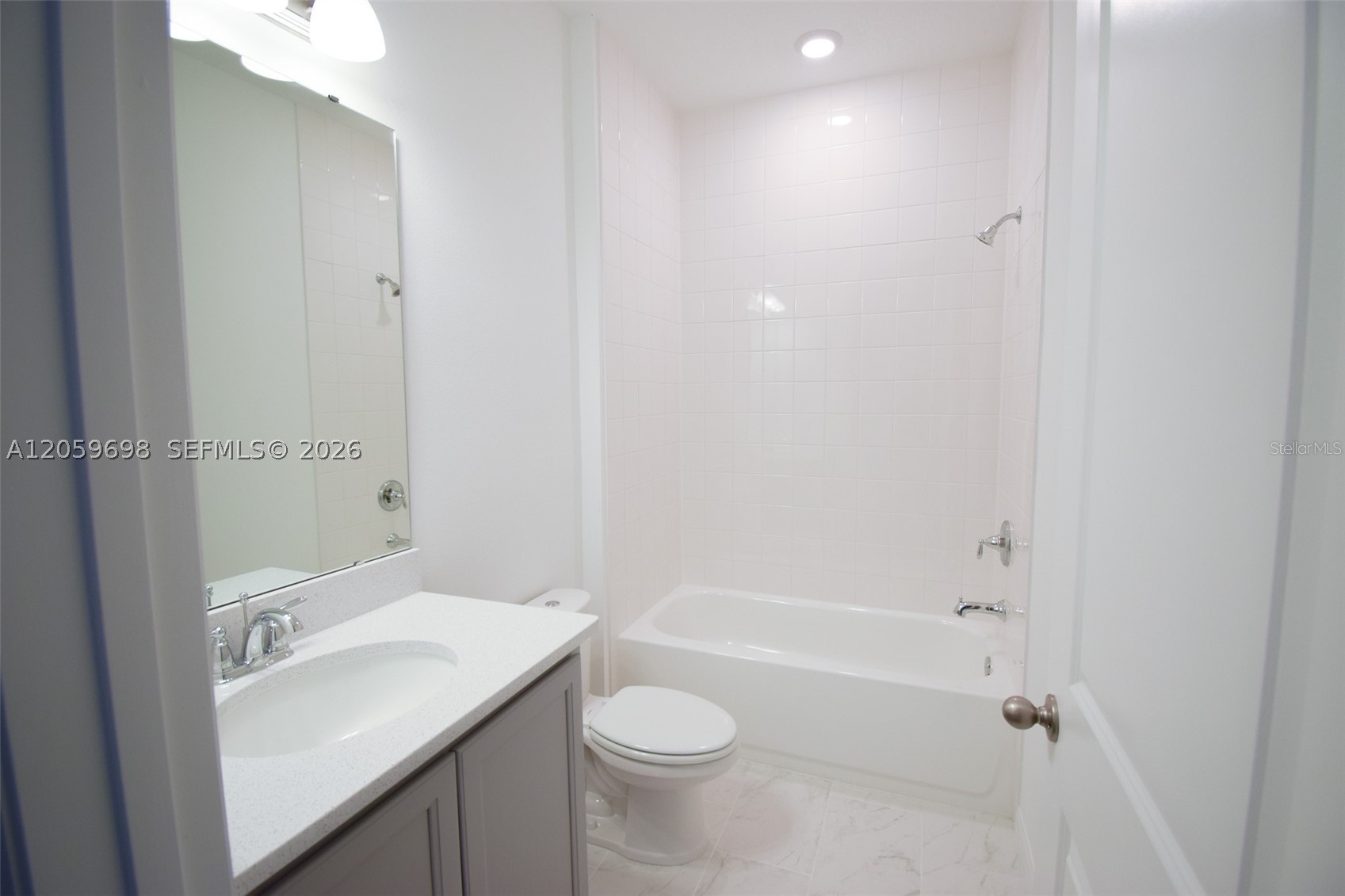 2370 Lancashire St Property Photo 17