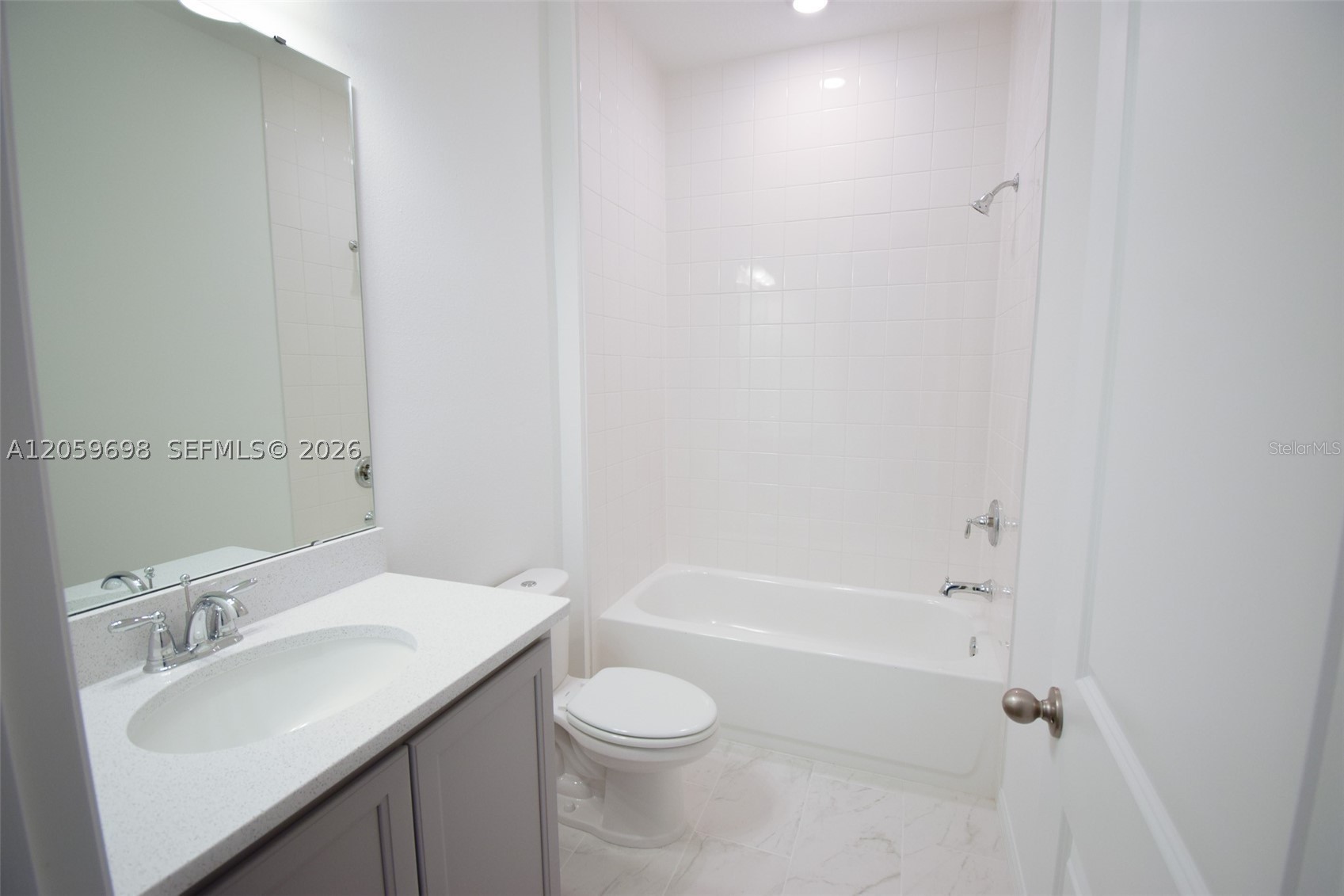 2370 Lancashire St Property Photo 18