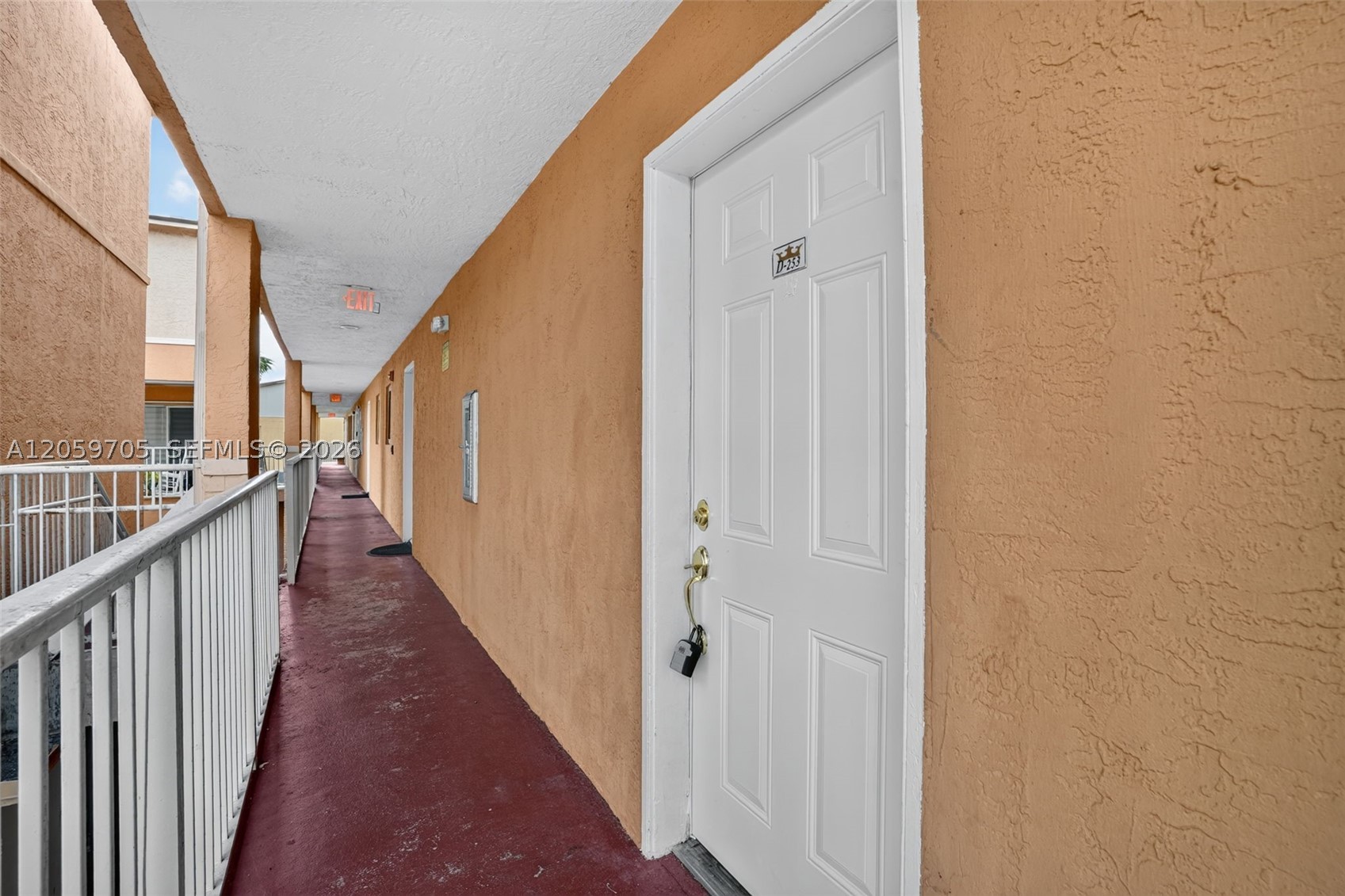 6225 Kendale Lakes Cir 253 Property Photo 3