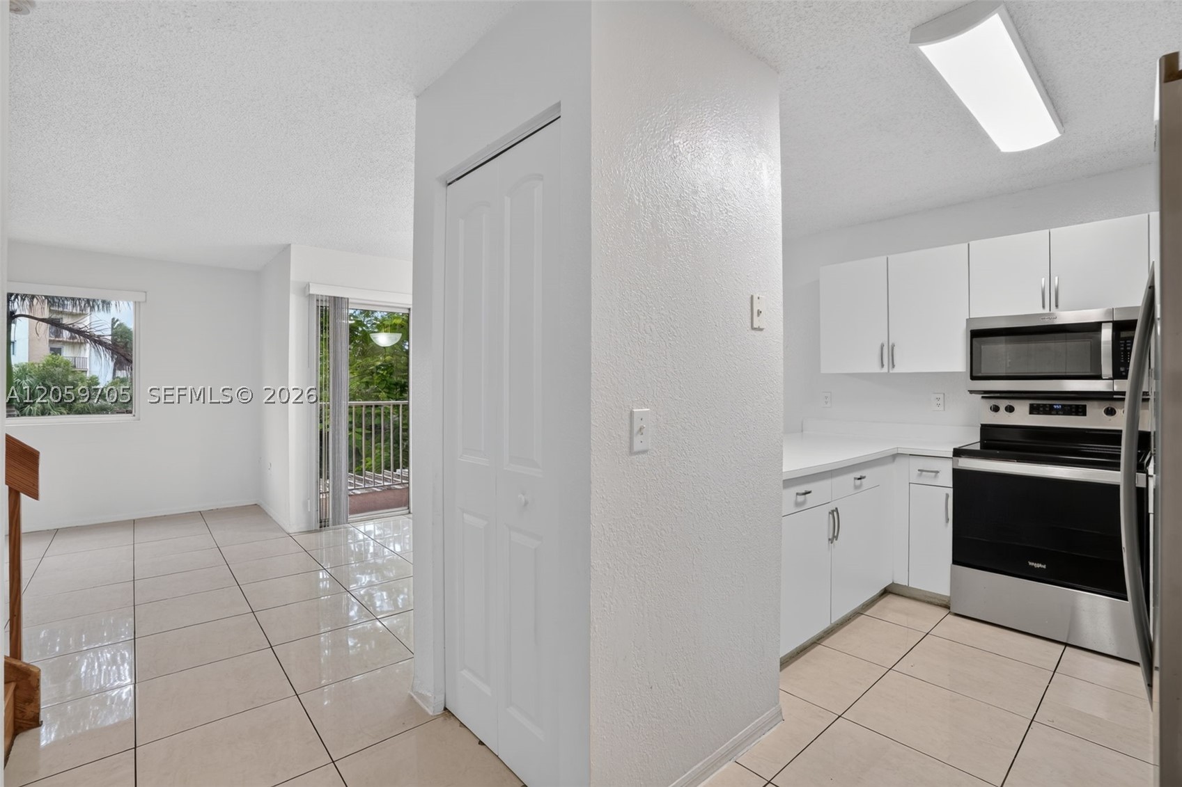 6225 Kendale Lakes Cir 253 Property Photo 5