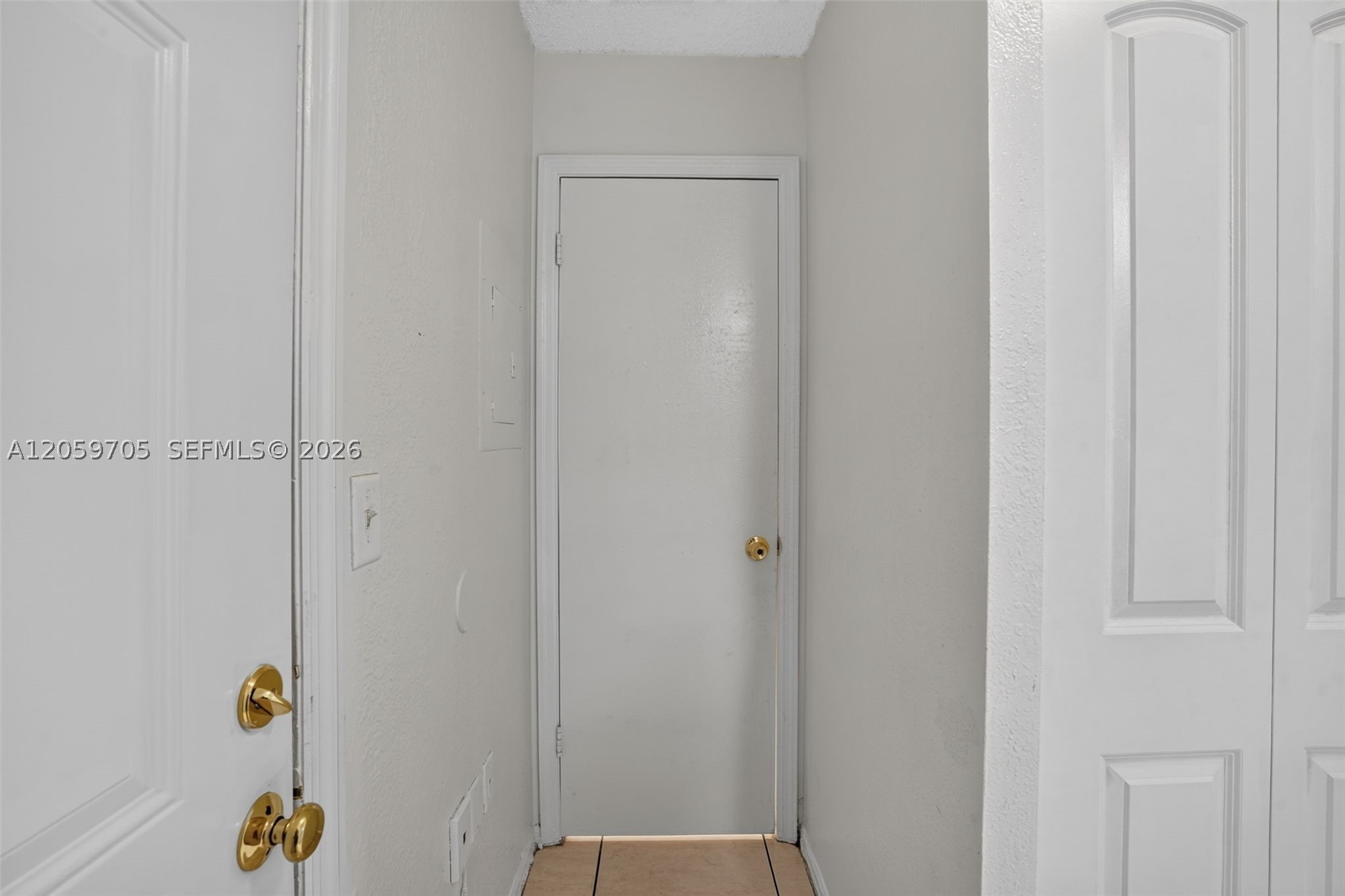 6225 Kendale Lakes Cir 253 Property Photo 6