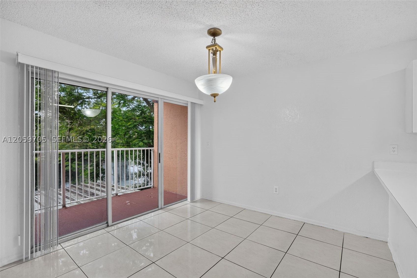 6225 Kendale Lakes Cir 253 Property Photo 14