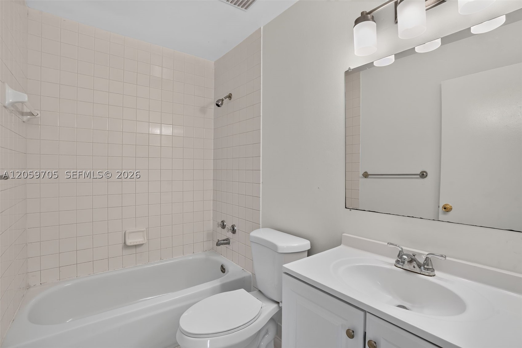 6225 Kendale Lakes Cir 253 Property Photo 23