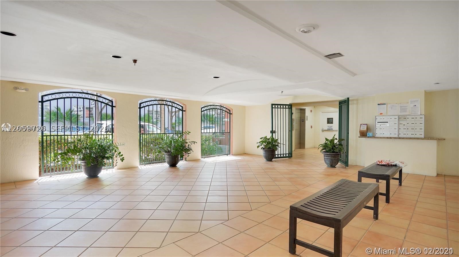 300 Euclid Ave 209 Property Photo 6