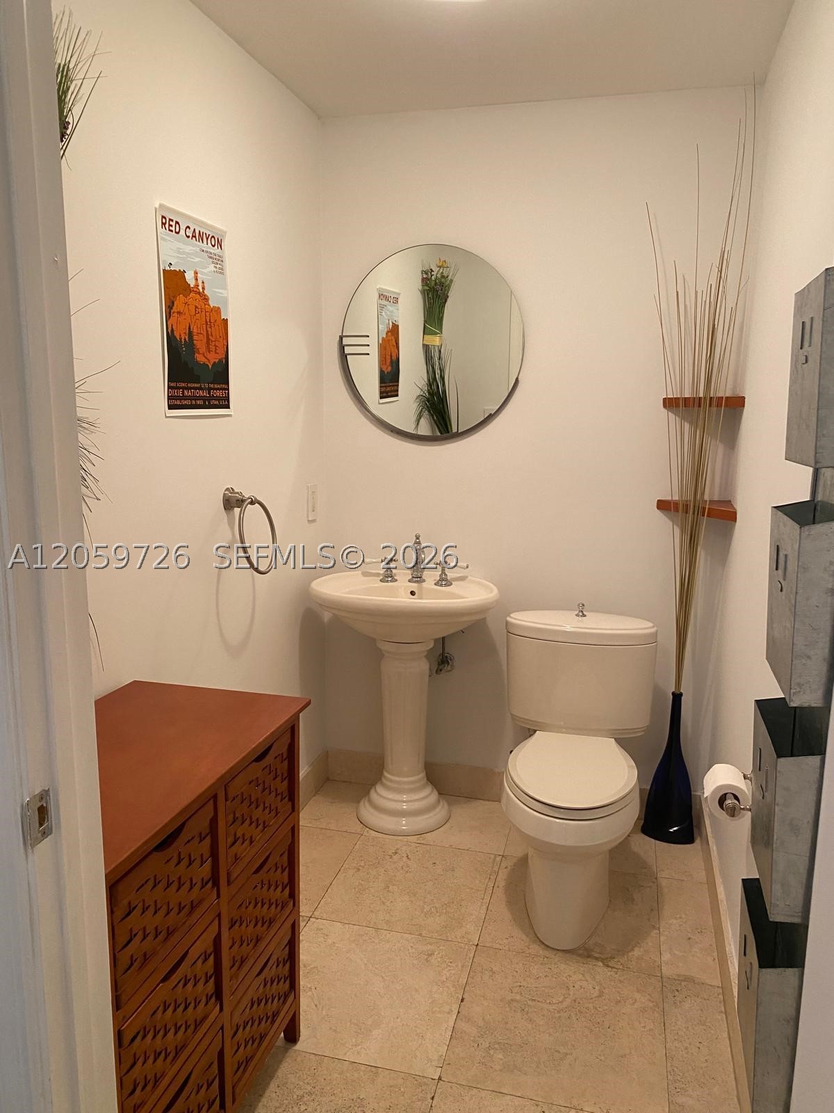 300 Euclid Ave 209 Property Photo 9