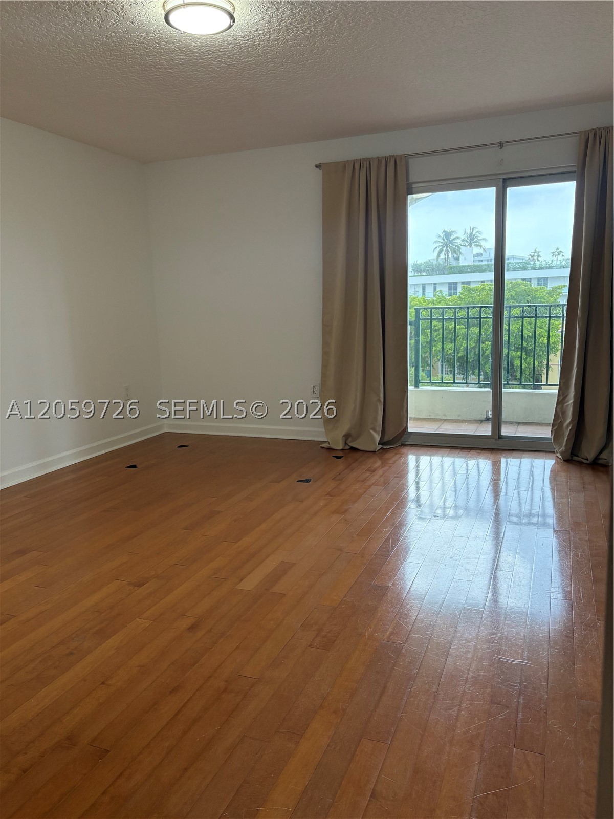 300 Euclid Ave 209 Property Photo 16