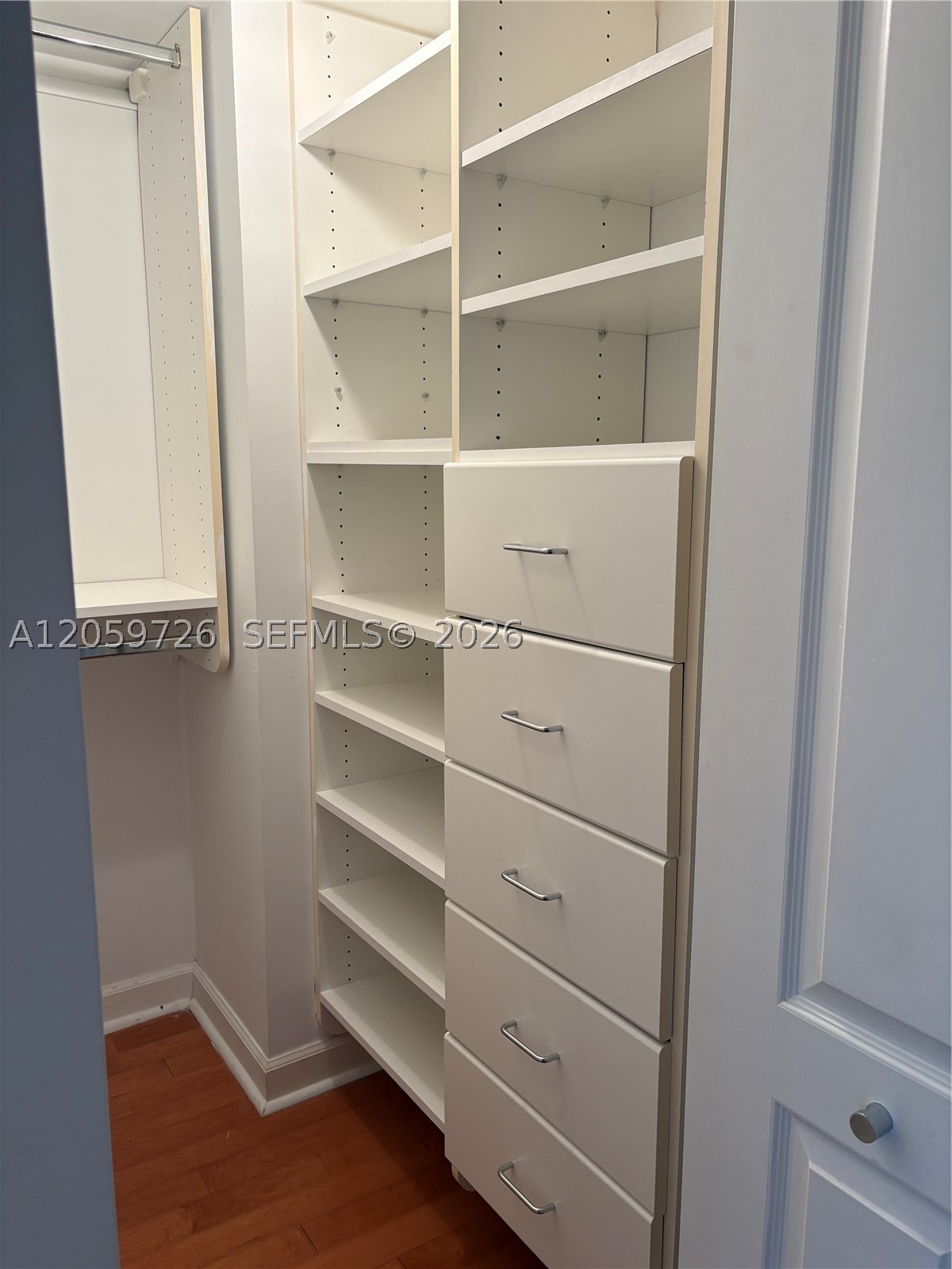 300 Euclid Ave 209 Property Photo 21