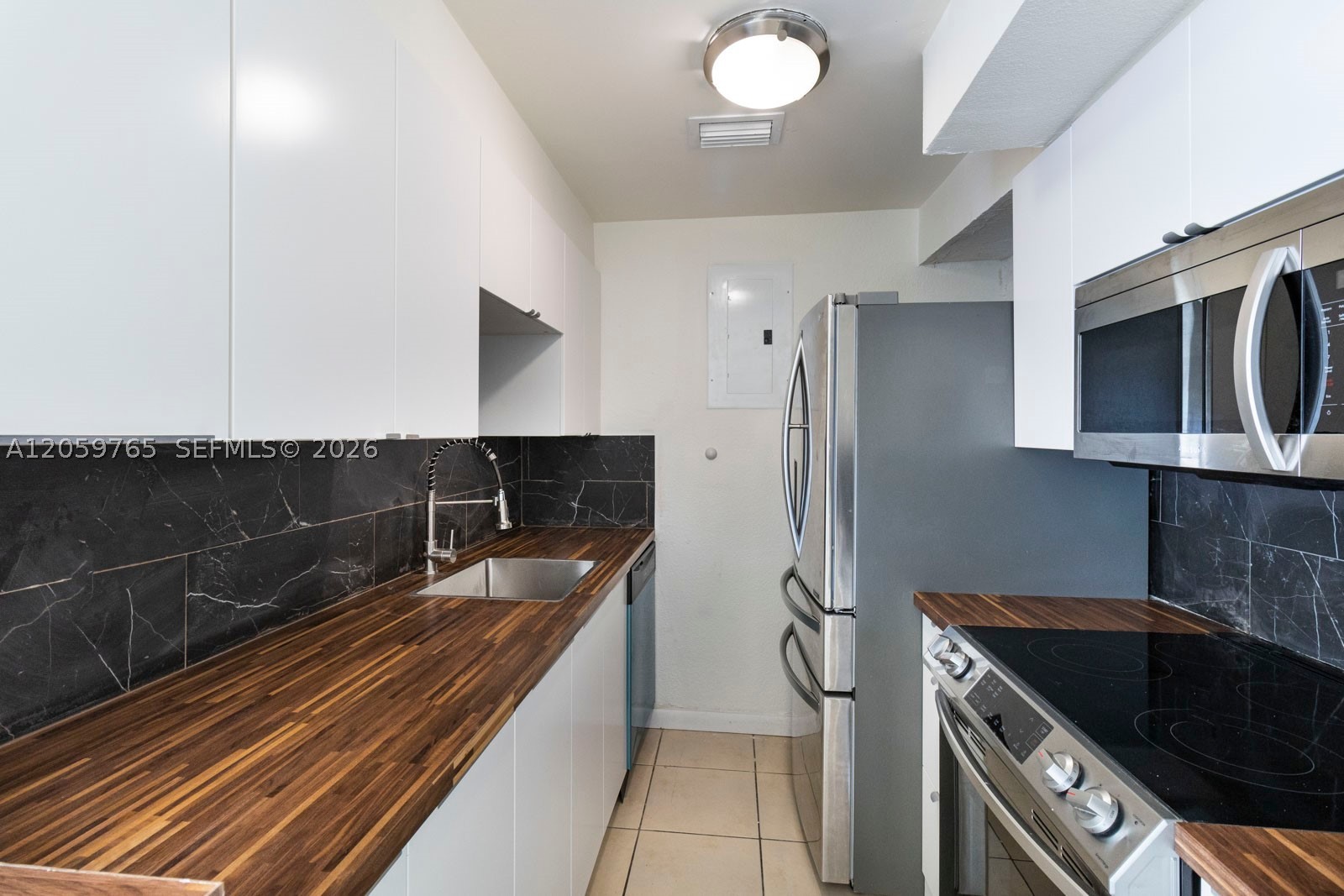 1185 Marseille Dr 101 Property Photo 4