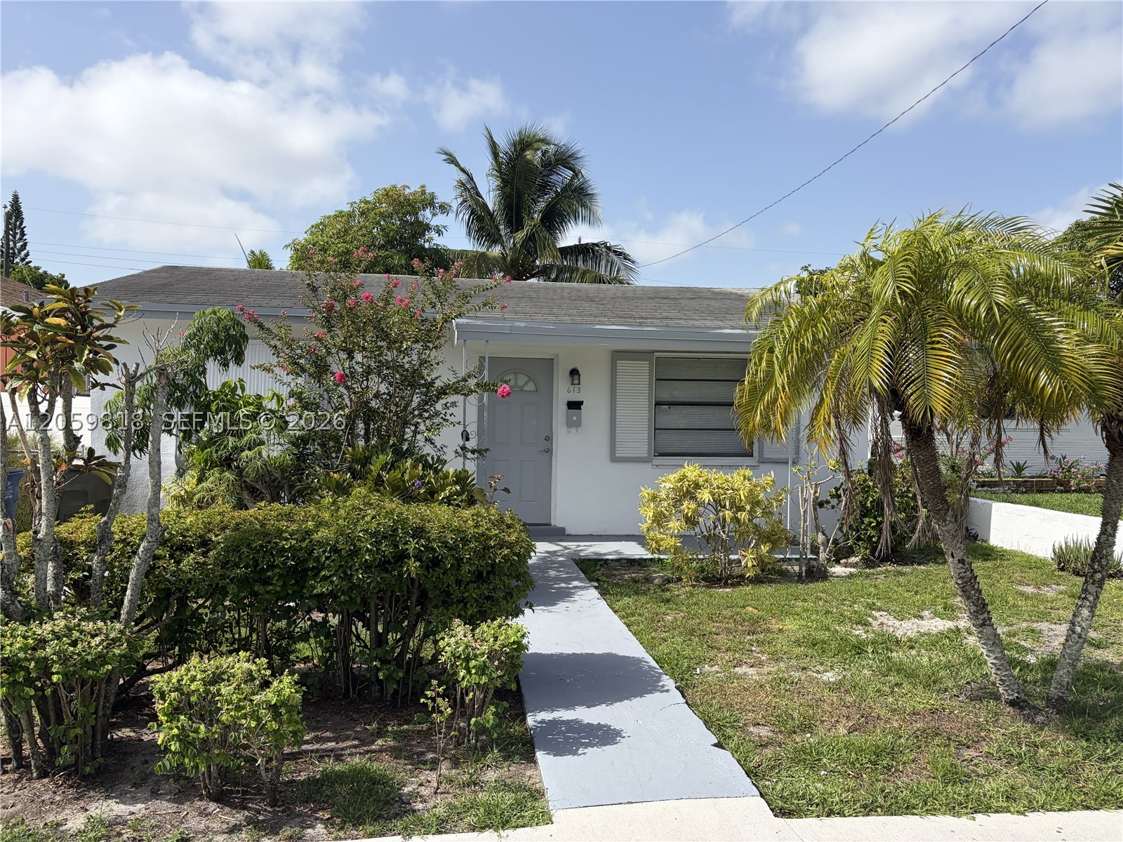 613 NW 5 CT Property Photo 1