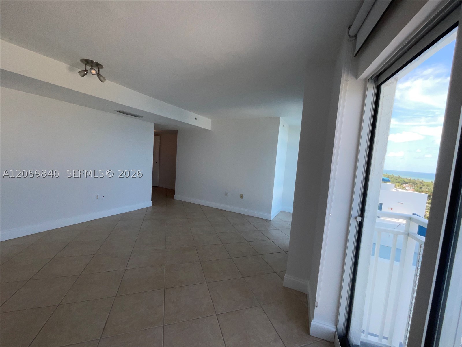 7600 Collins Ave 1008 Property Photo 22