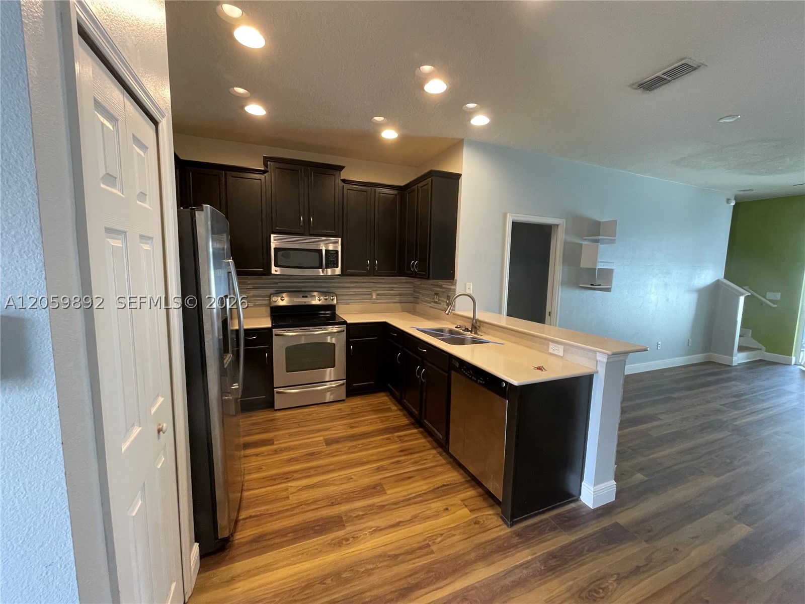 9038 Shepton Street Property Photo 4