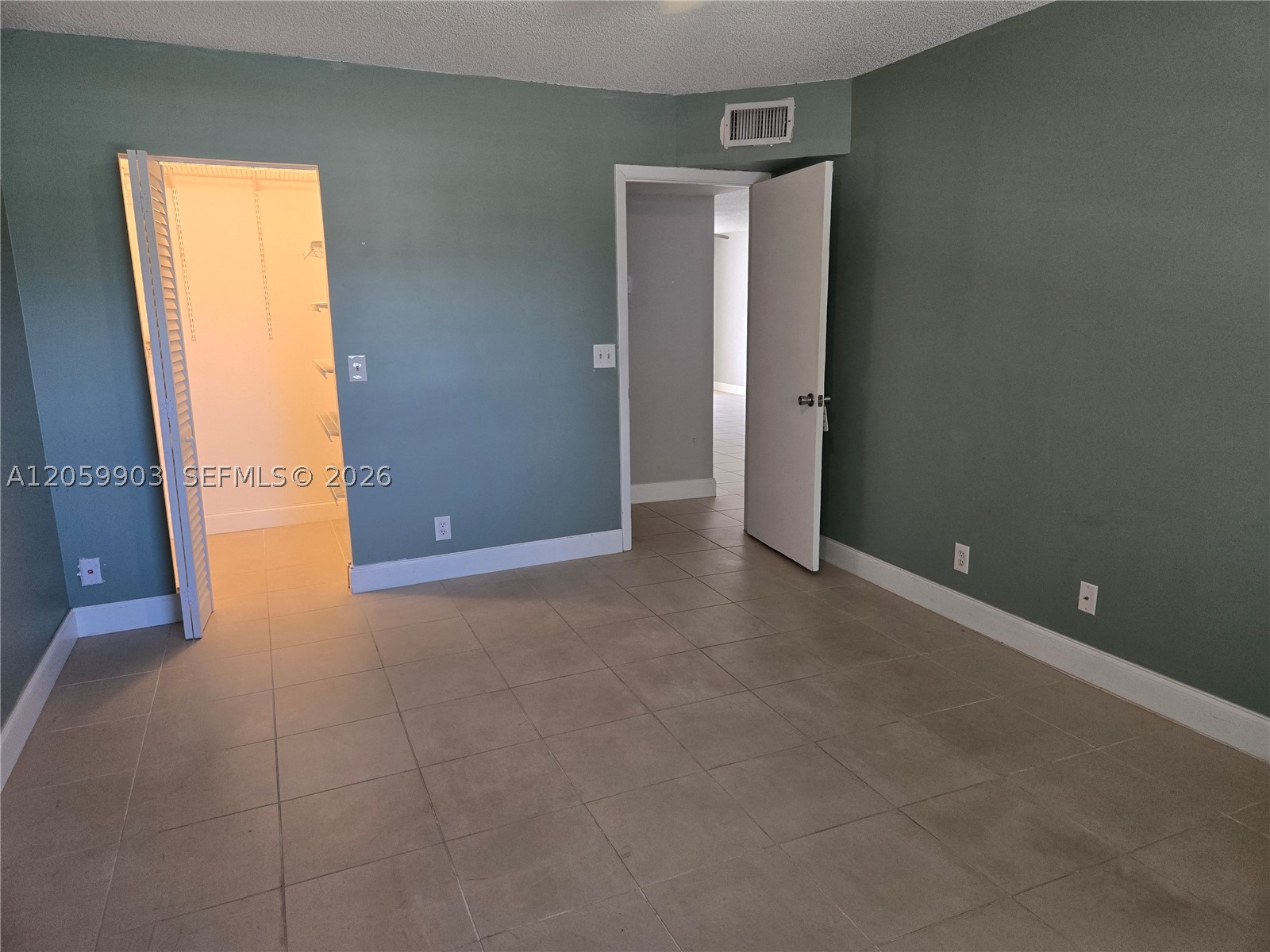 3020 Florida Blvd 203-c Property Photo 9