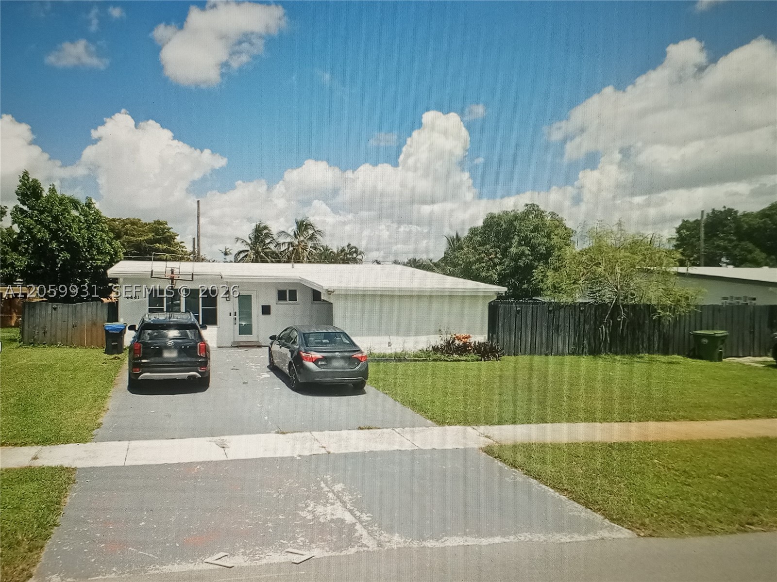 6601 Sw 6th St Property Photo 1