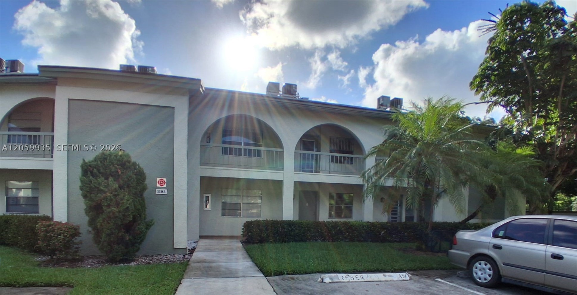 1103 Bahama Bnd H2 Property Photo 2