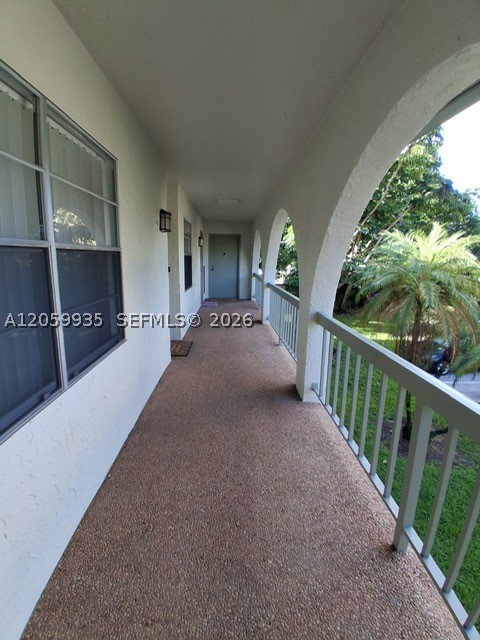 1103 Bahama Bnd H2 Property Photo 3