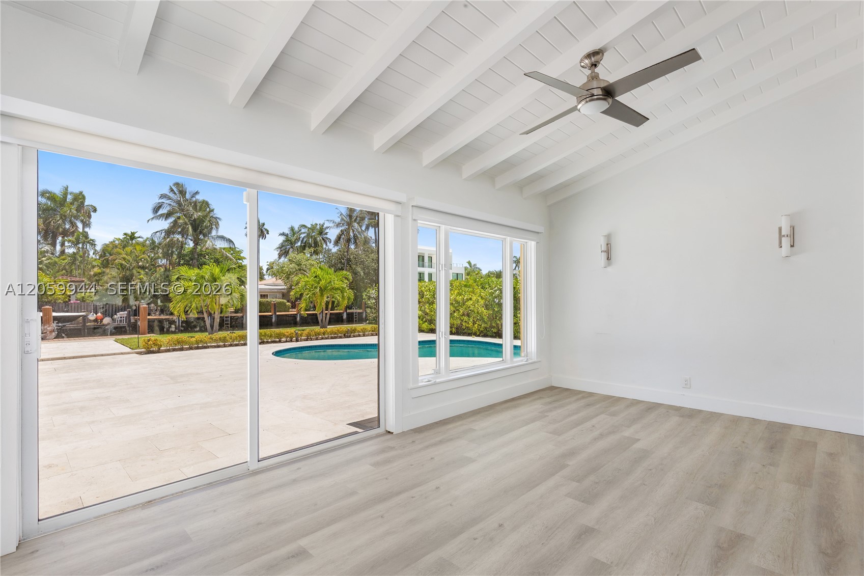 330 Coconut Isle Dr Property Photo 15