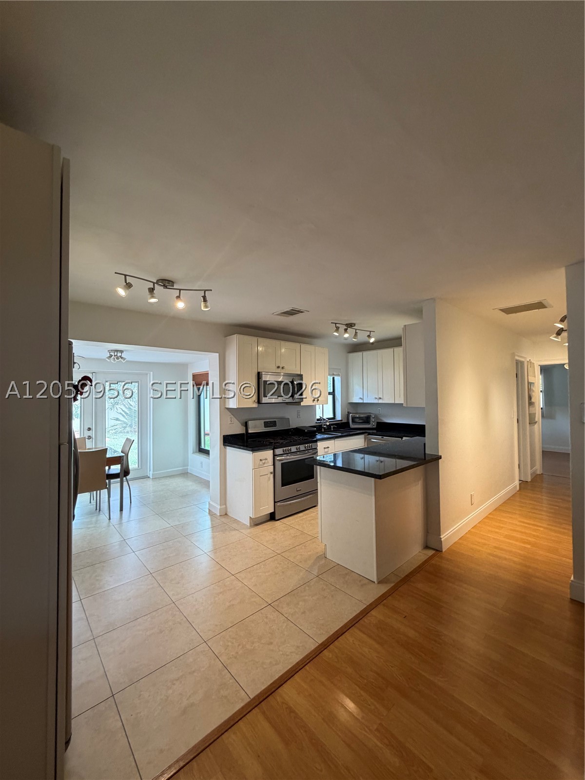 6717 Raleigh St Property Photo 11