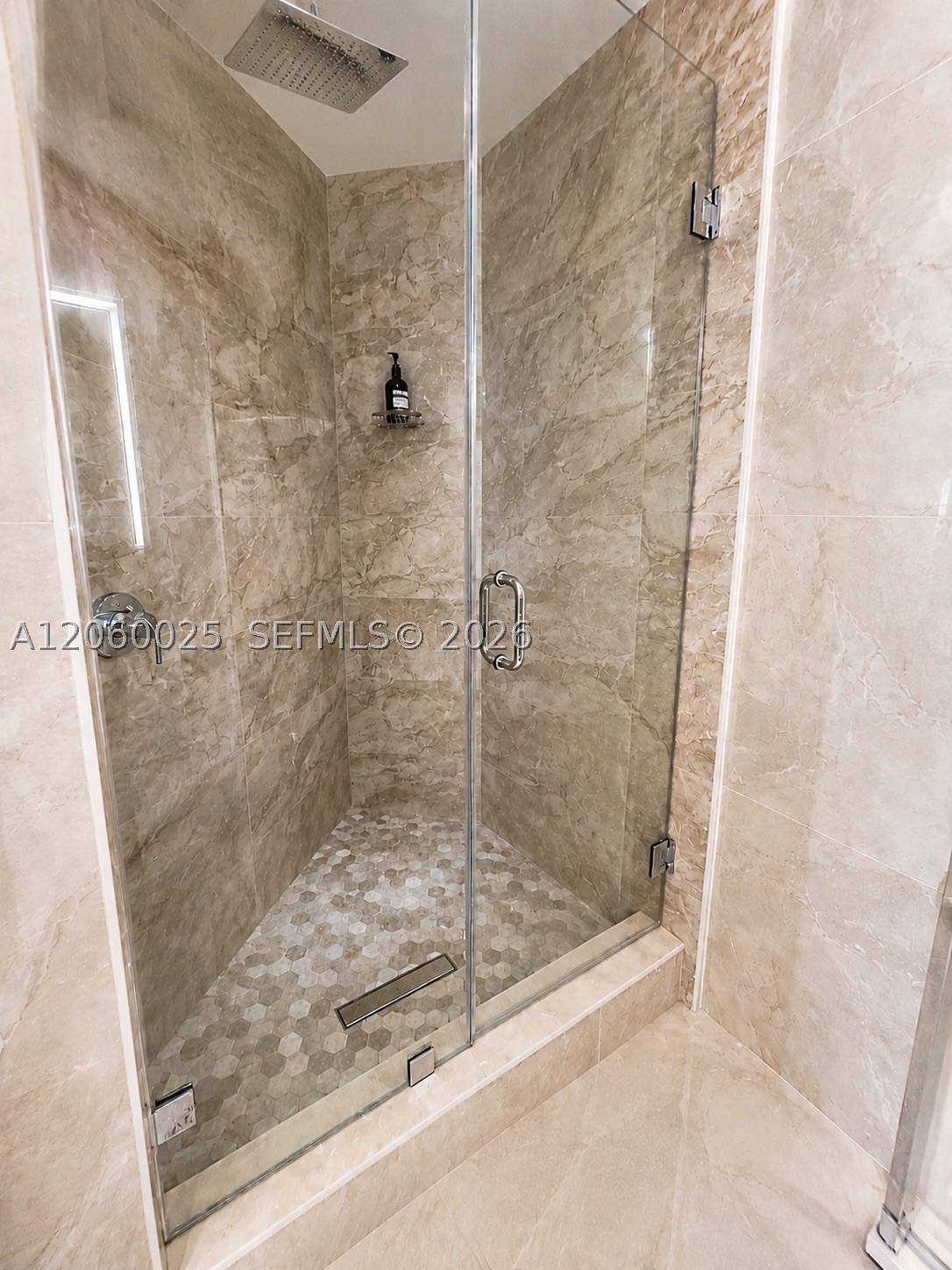 185 Sw 7th St 2503 Property Photo 13