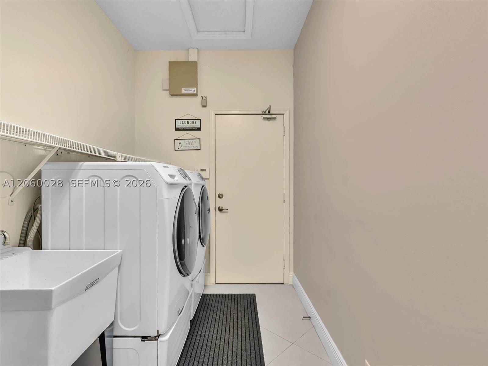16247 Erie Pl Property Photo 16