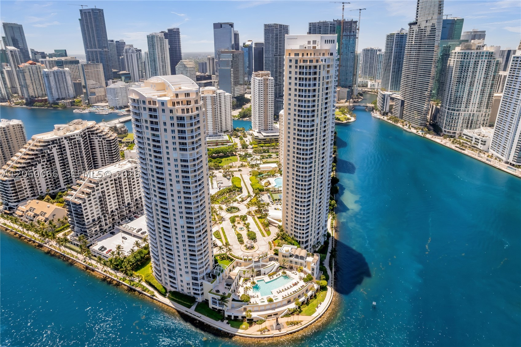 848 Brickell Key Dr 1102 Property Photo 4