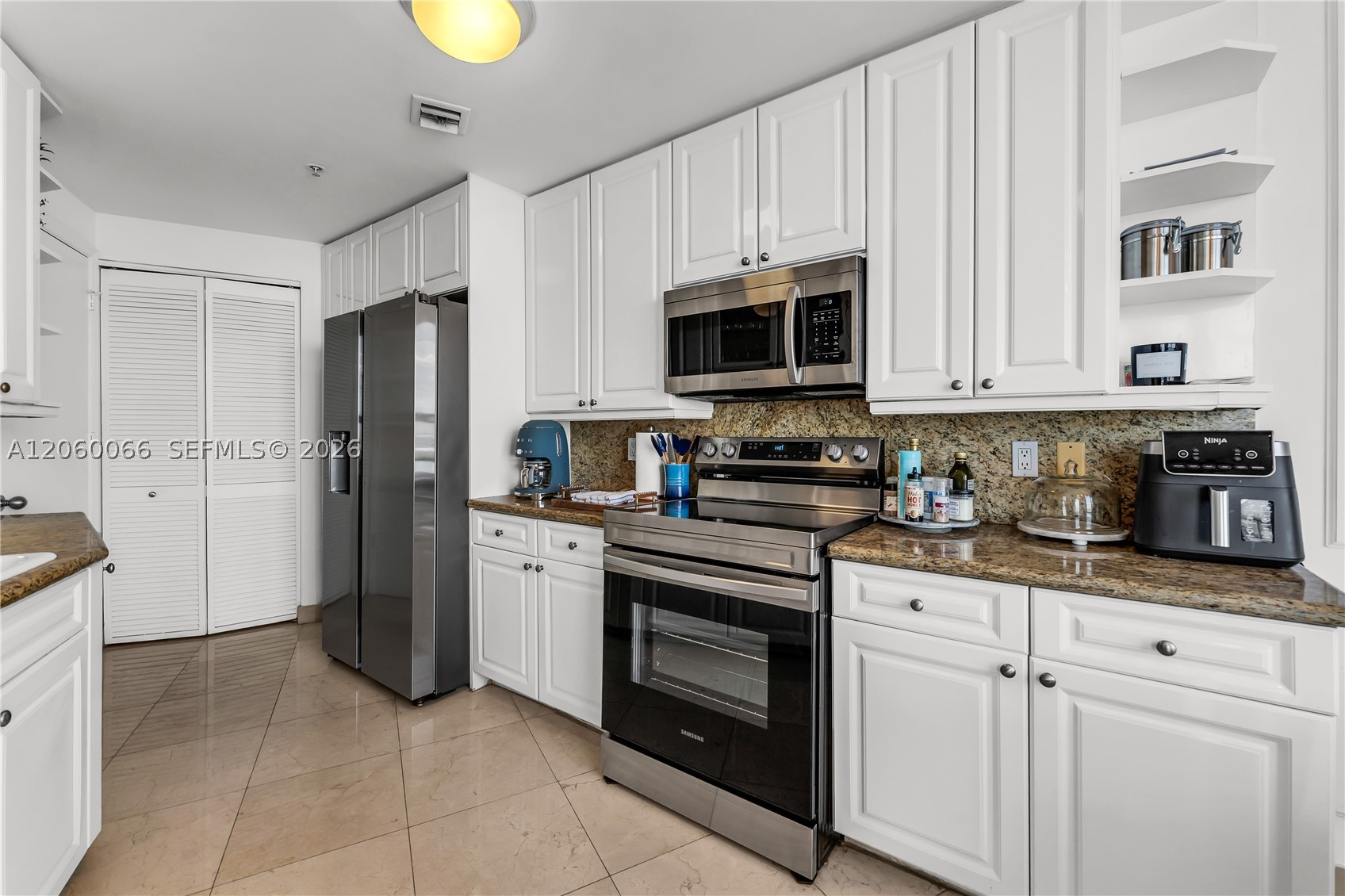 848 Brickell Key Dr 1102 Property Photo 23