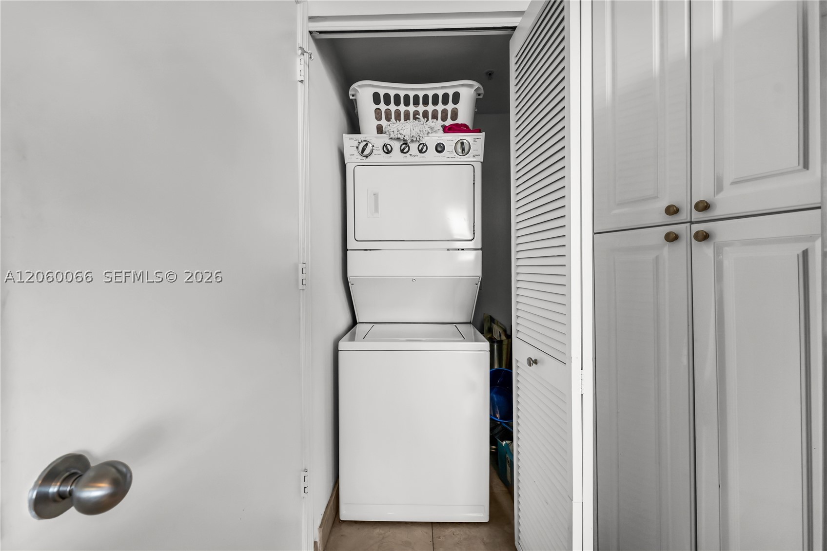 848 Brickell Key Dr 1102 Property Photo 36