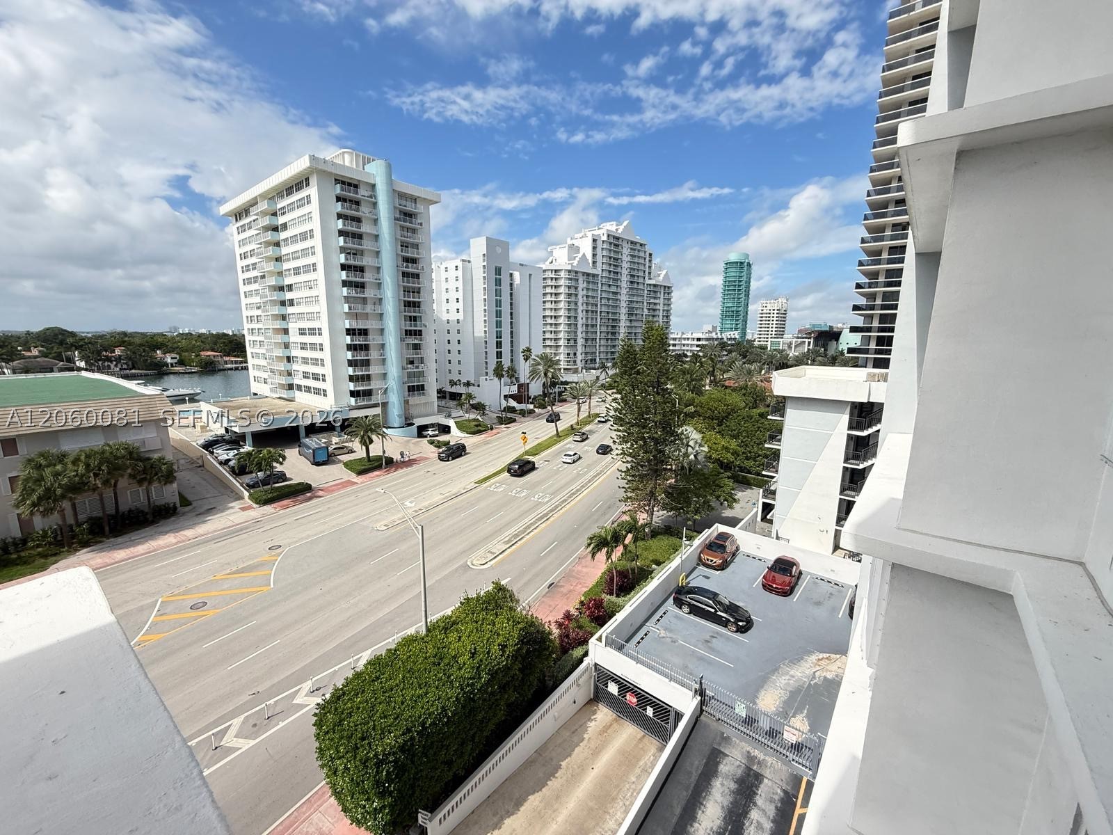 5825 Collins Ave 7b Property Photo 4