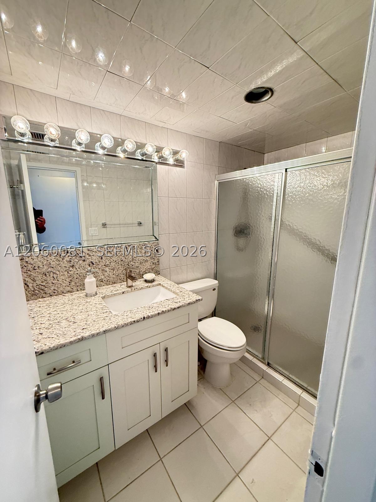 5825 Collins Ave 7b Property Photo 11
