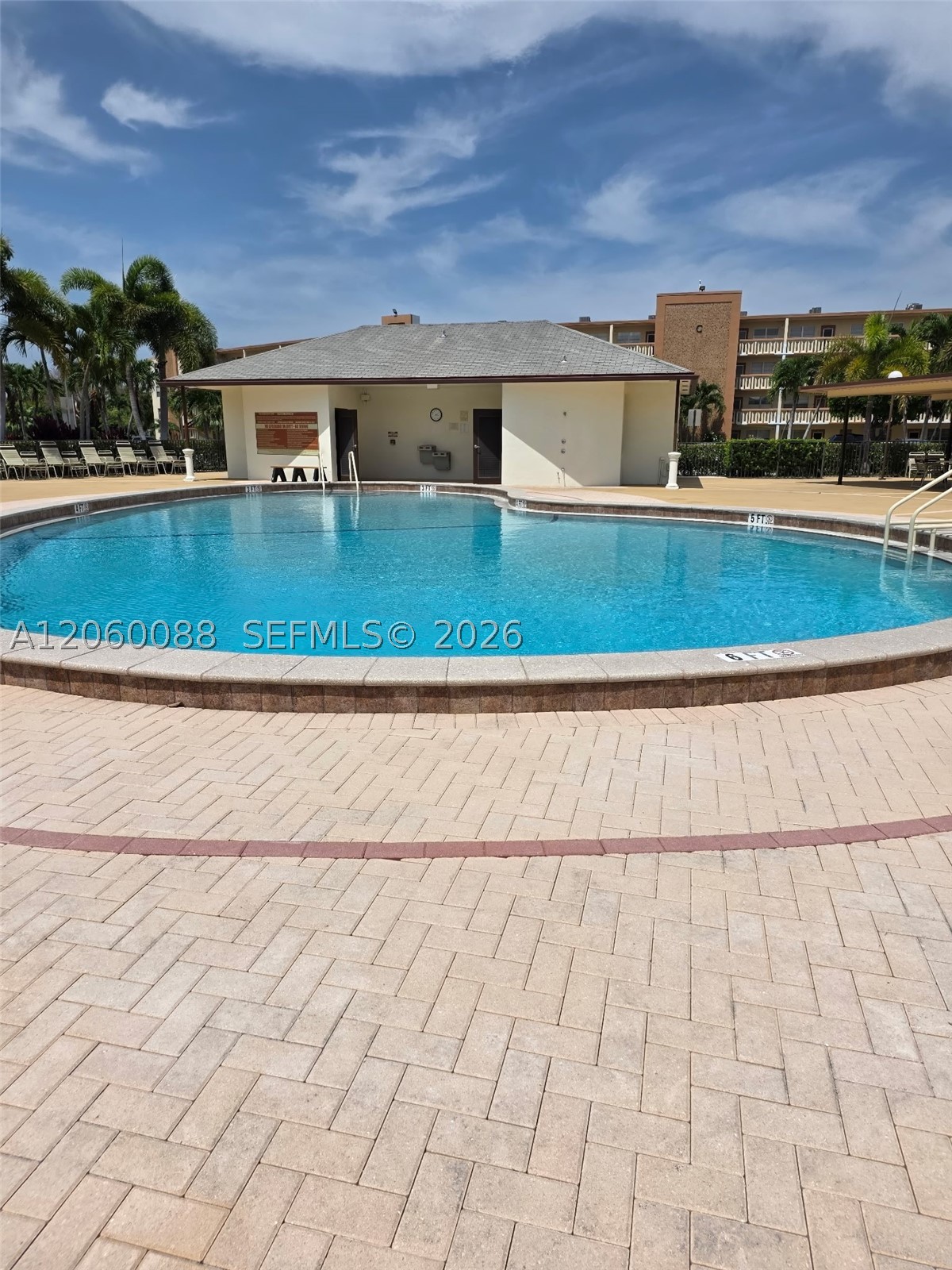 1010 Newcastle A 1010 Property Photo 3