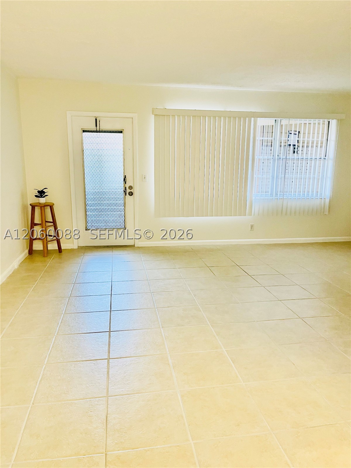 1010 Newcastle A 1010 Property Photo 7