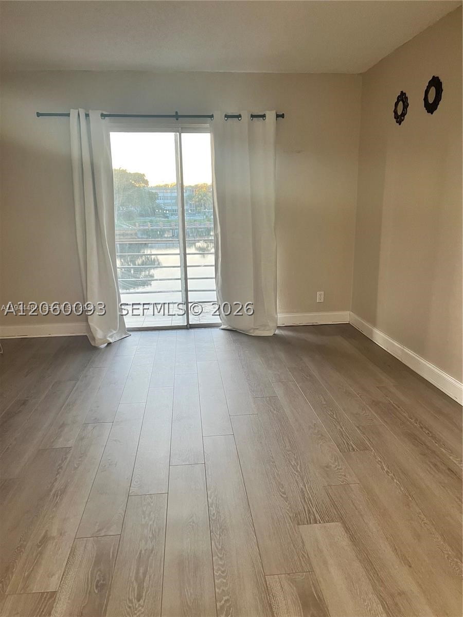 2775 Taft St 305 Property Photo 1