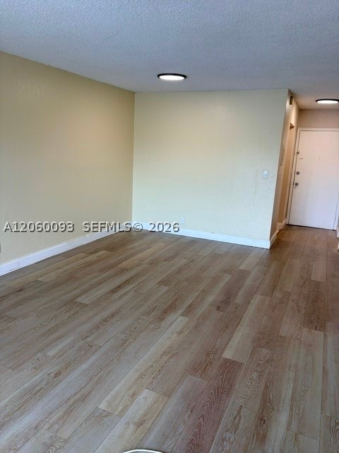 2775 Taft St 305 Property Photo 3