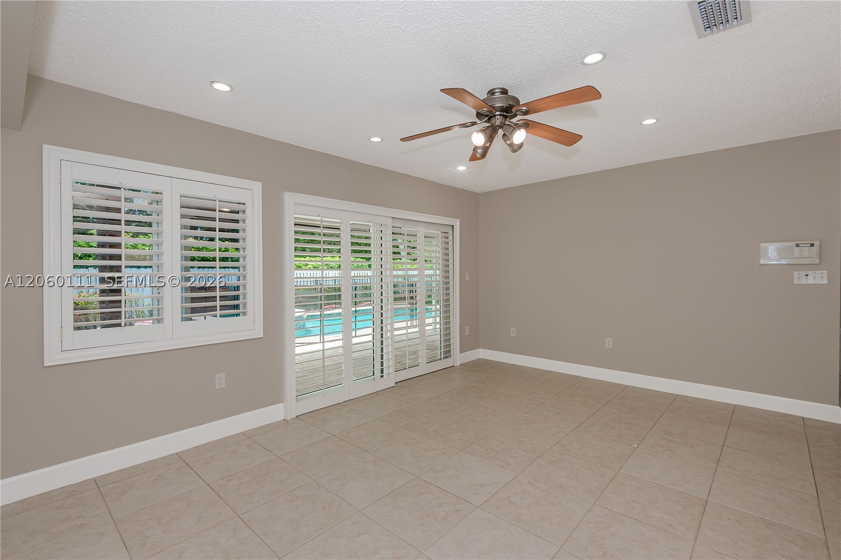 1397 Harbour Side Dr Property Photo 6