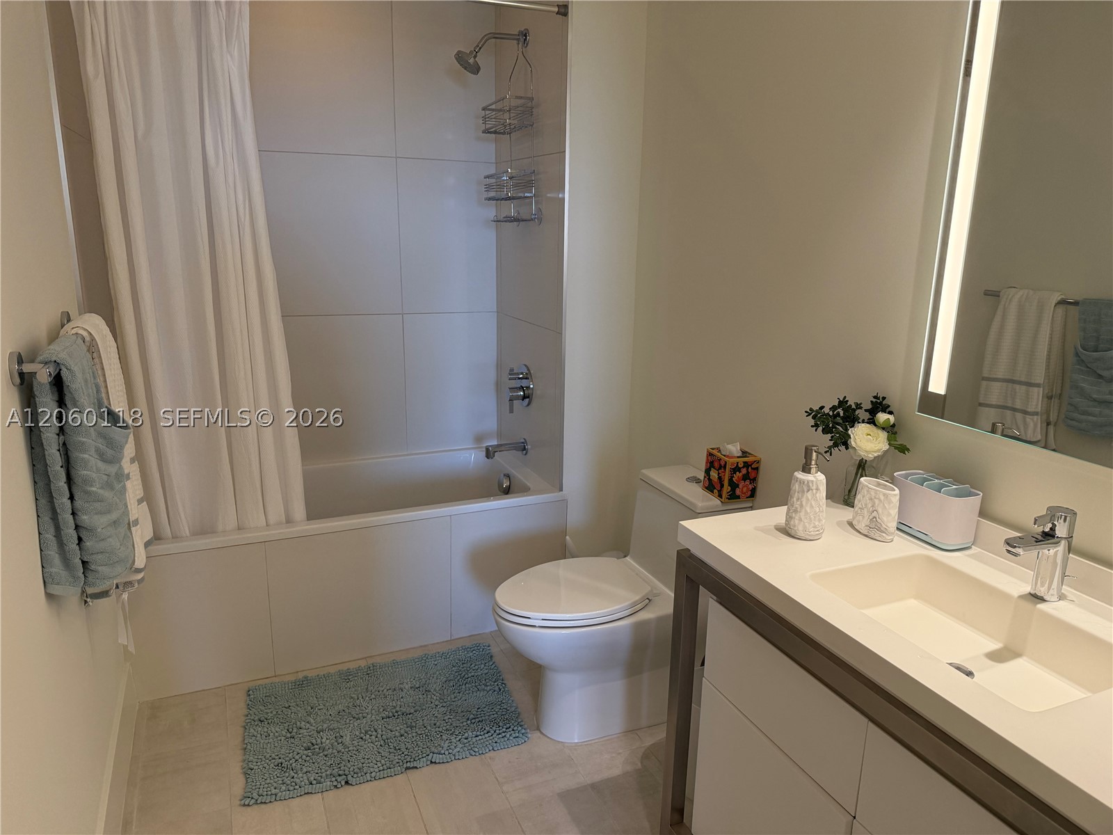2000 Metropica Way 1105 Property Photo 7