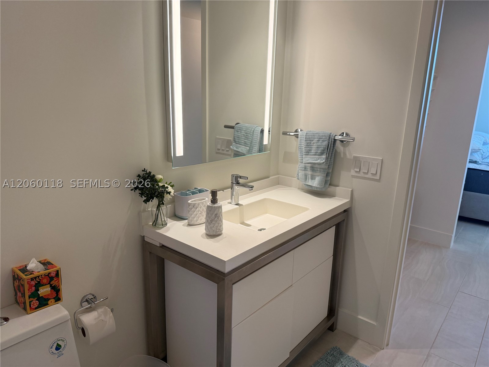 2000 Metropica Way 1105 Property Photo 15