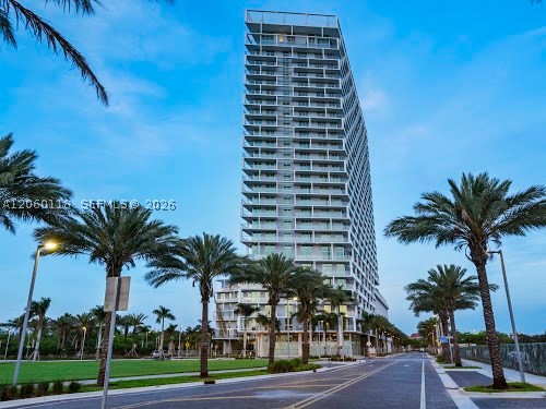 2000 Metropica Way 1105 Property Photo 23