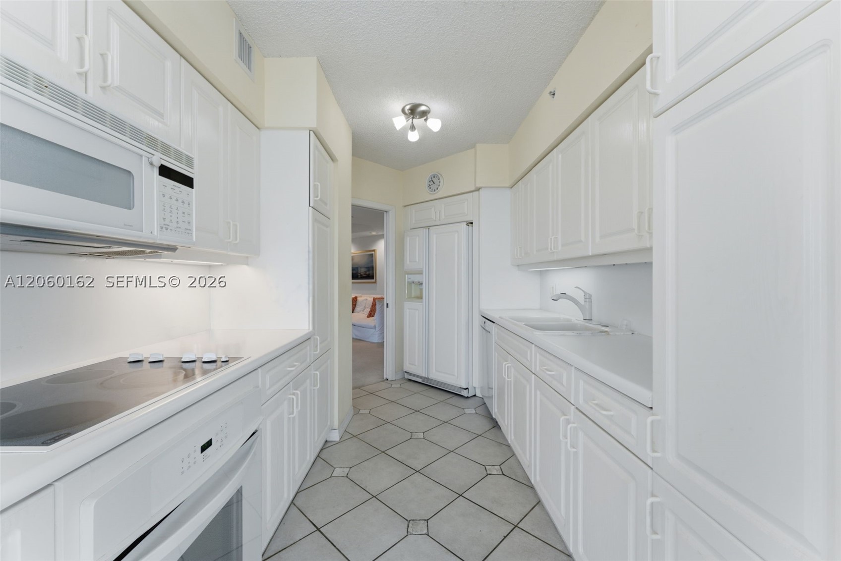 16400 Collins Ave 544 Property Photo 11