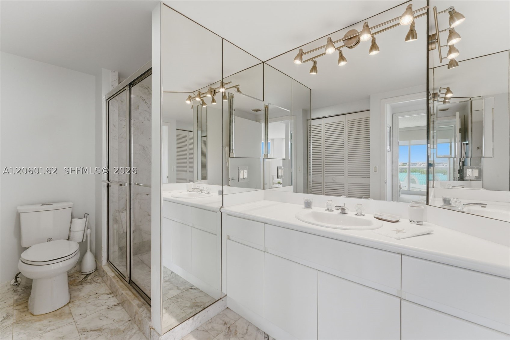 16400 Collins Ave 544 Property Photo 20