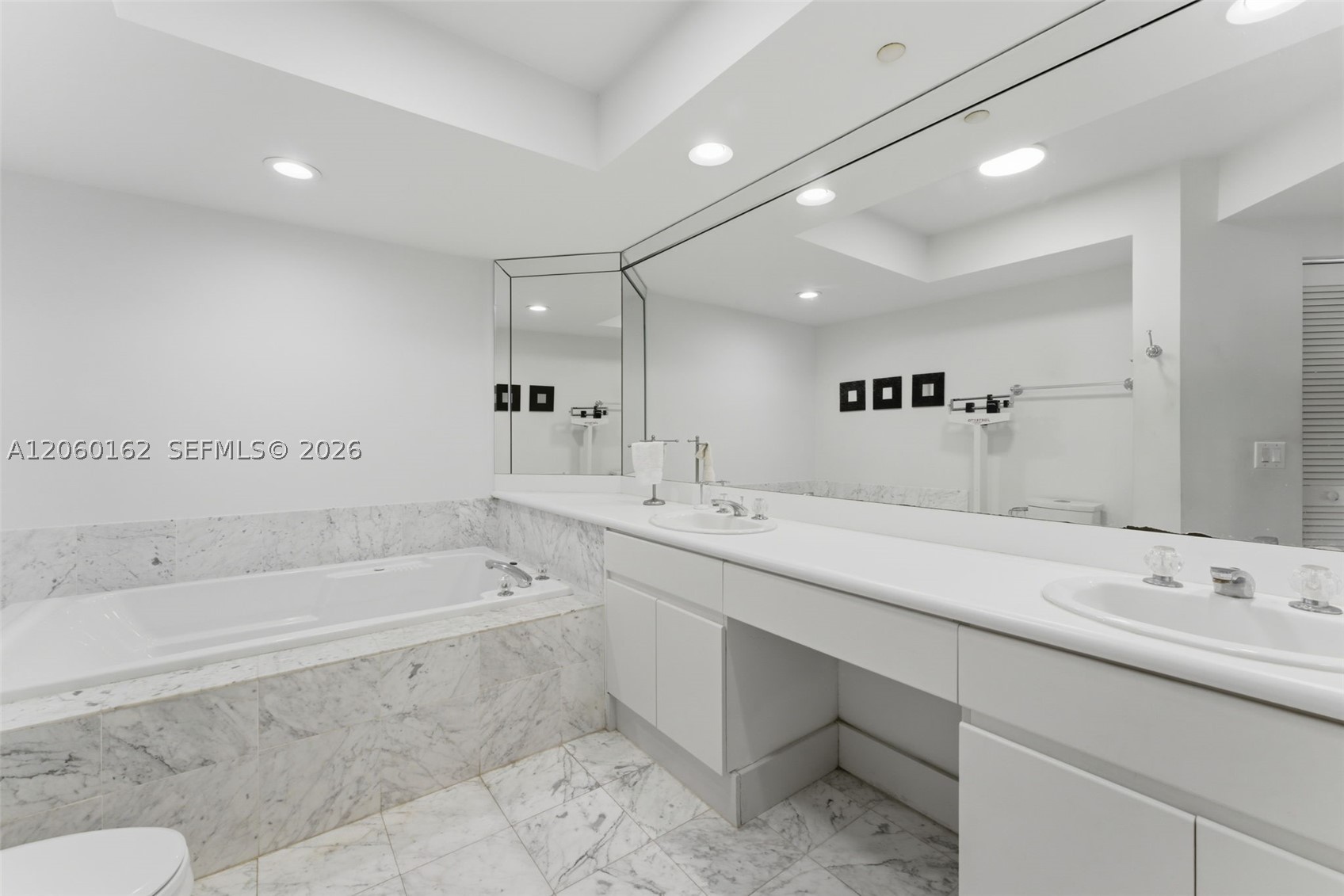 16400 Collins Ave 544 Property Photo 22