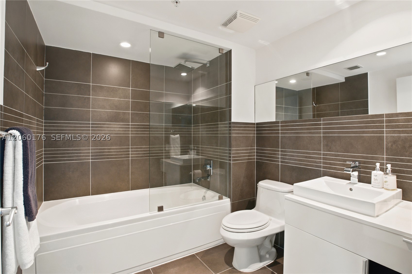 2155 Washington Ct 504 Property Photo 20