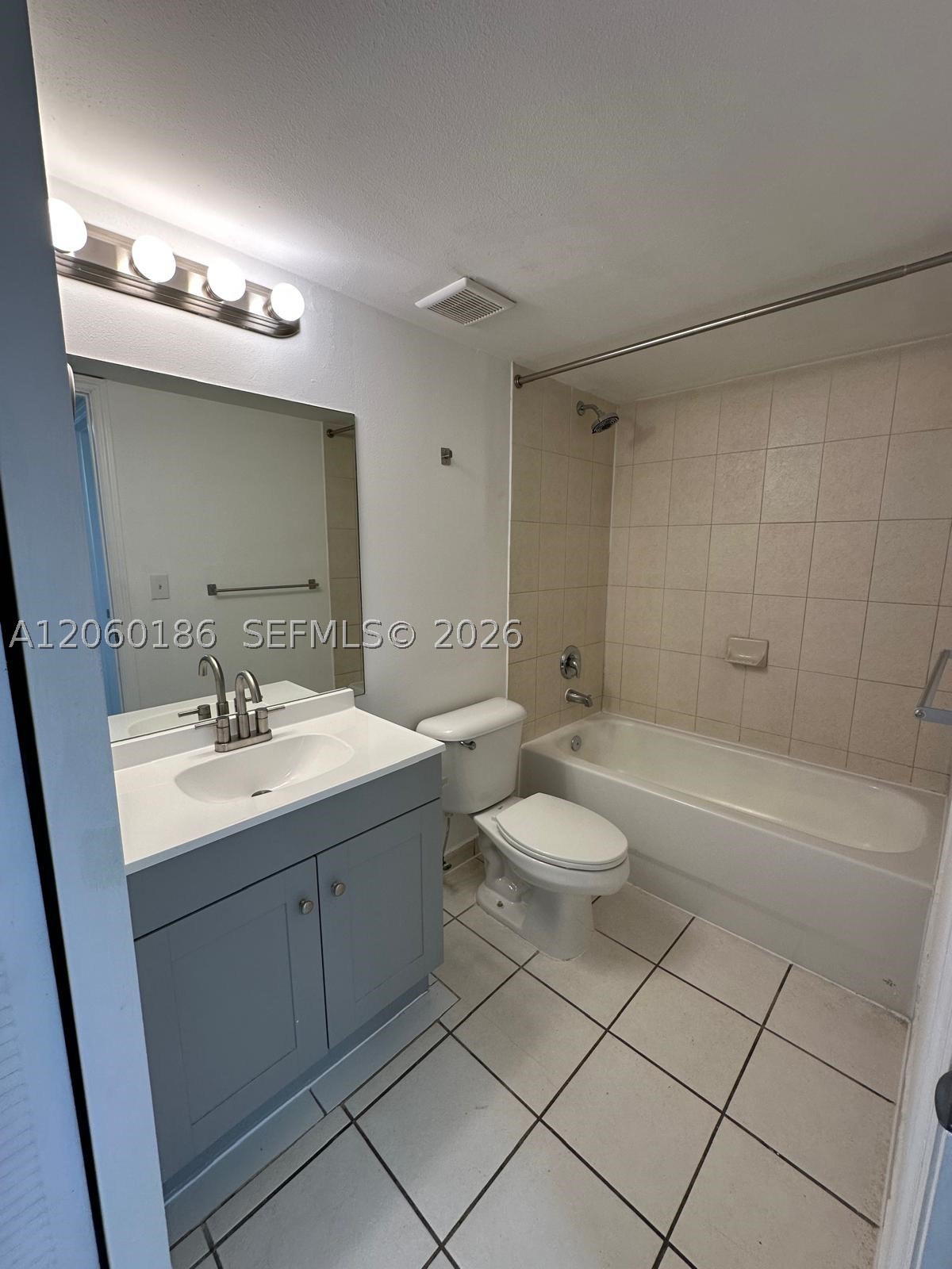 17602 Nw 25th Ave 304 Property Photo 11