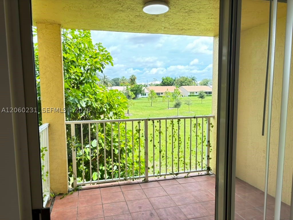 6292 La Costa Dr H Property Photo 4