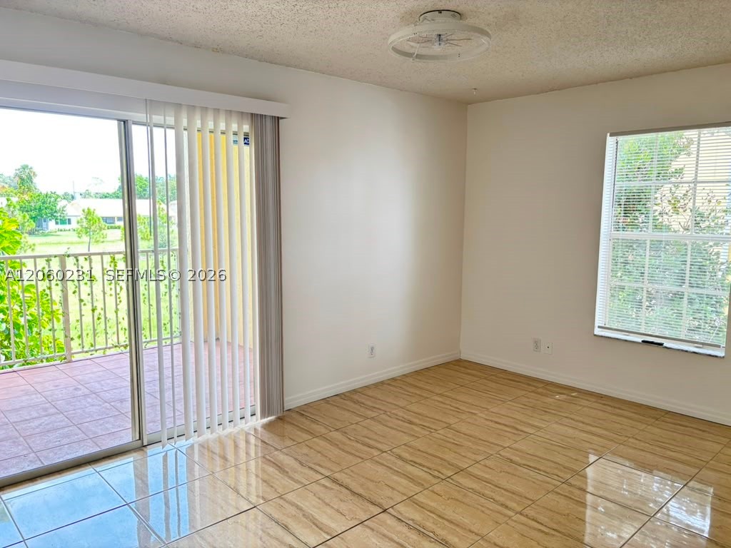 6292 La Costa Dr H Property Photo 5