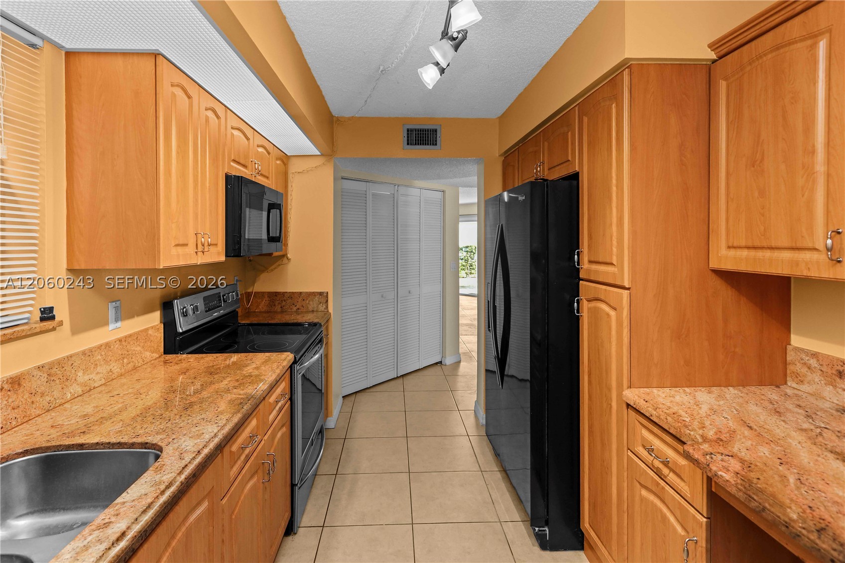 2619 Se 21st Ct 104-b Property Photo 6