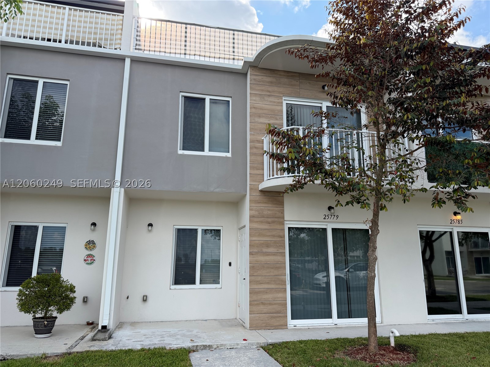 25779 SW 144th Ave Property Photo 1