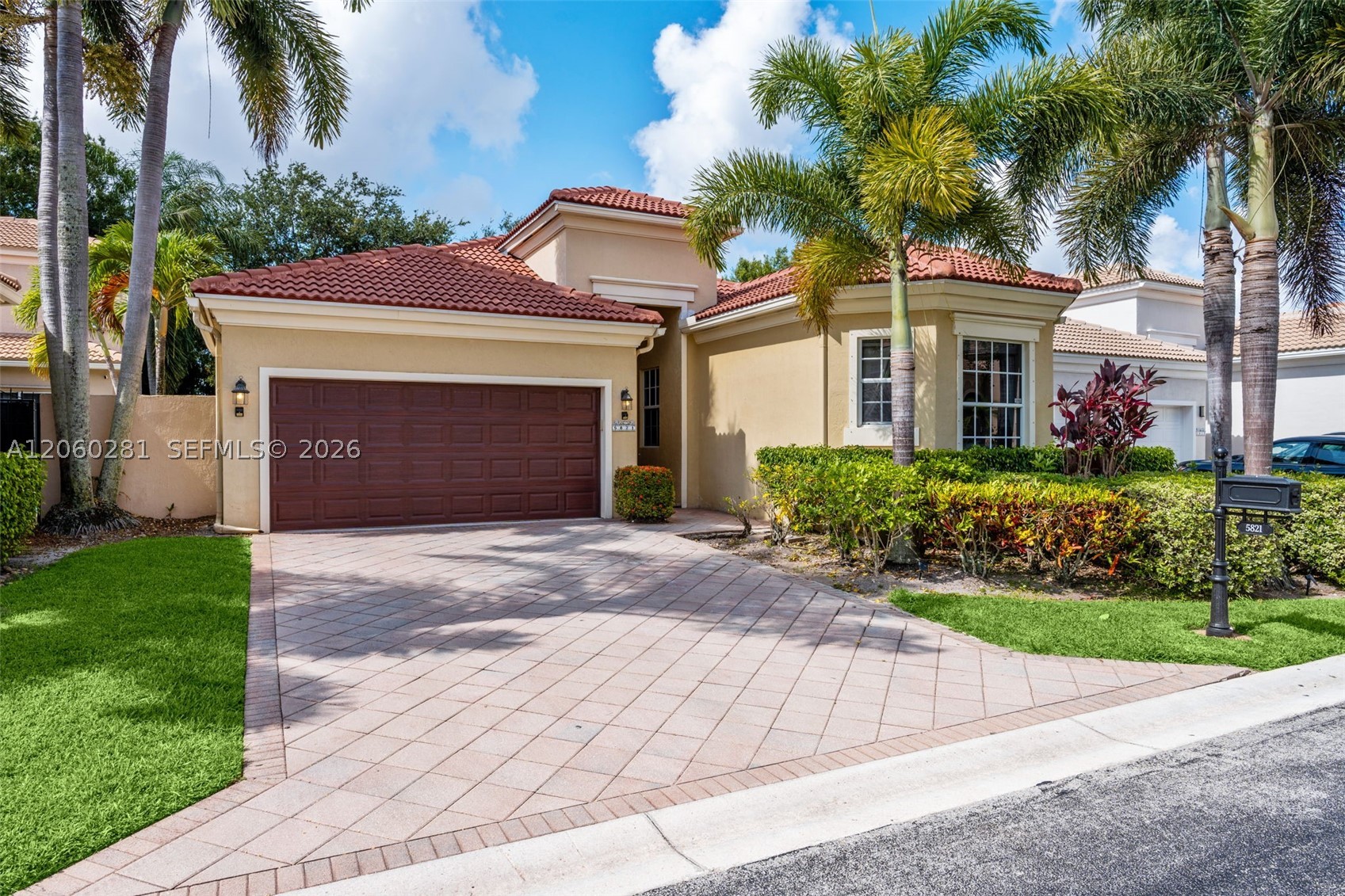5821 Via De La Plata Cir Property Photo 1