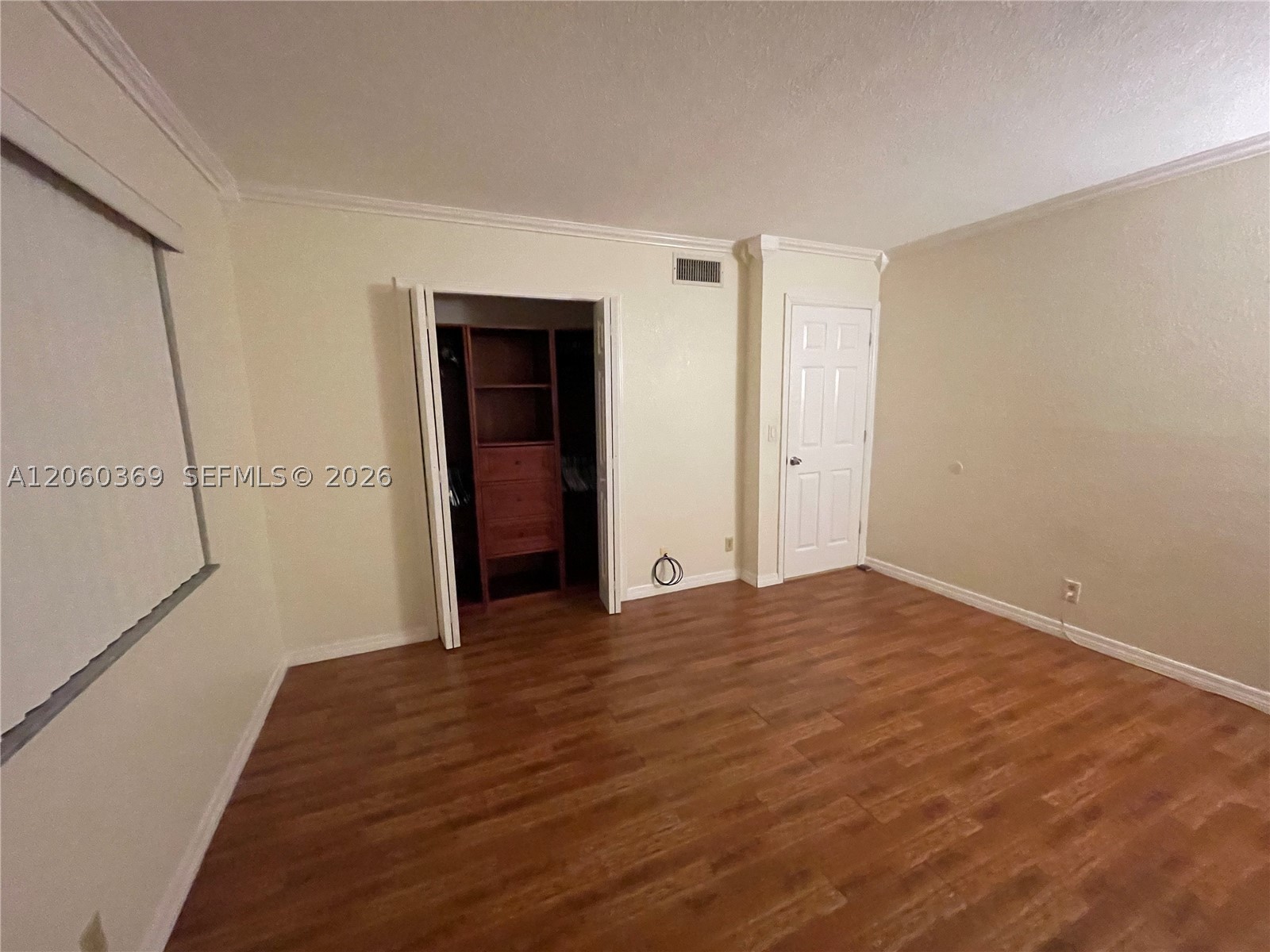 16240 Laurel Dr 101 Property Photo 8
