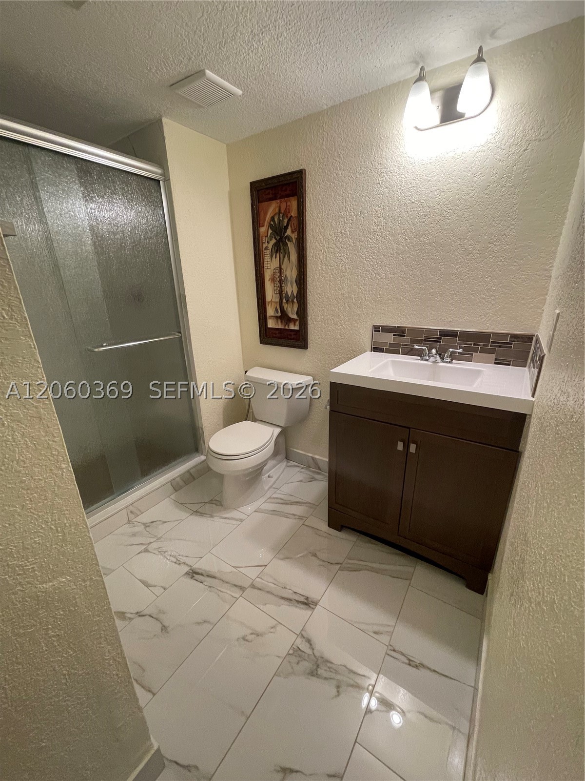 16240 Laurel Dr 101 Property Photo 10