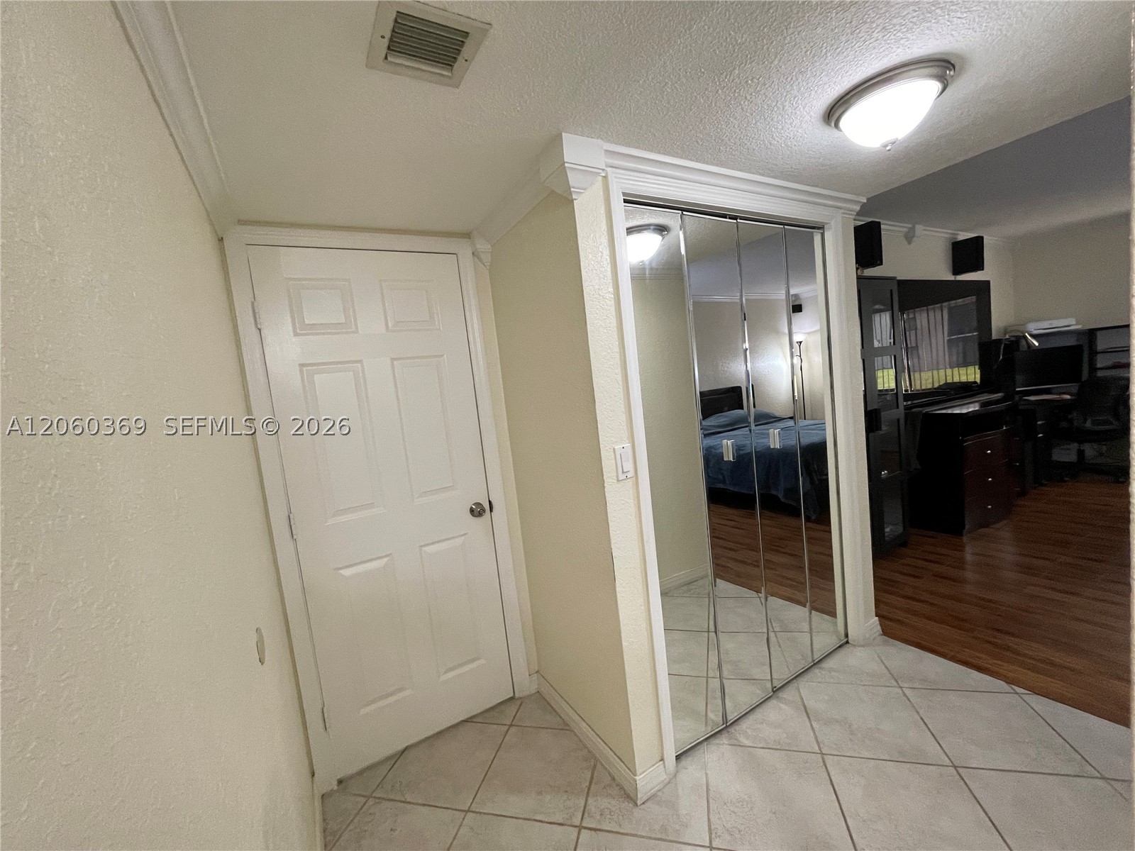 16240 Laurel Dr 101 Property Photo 27