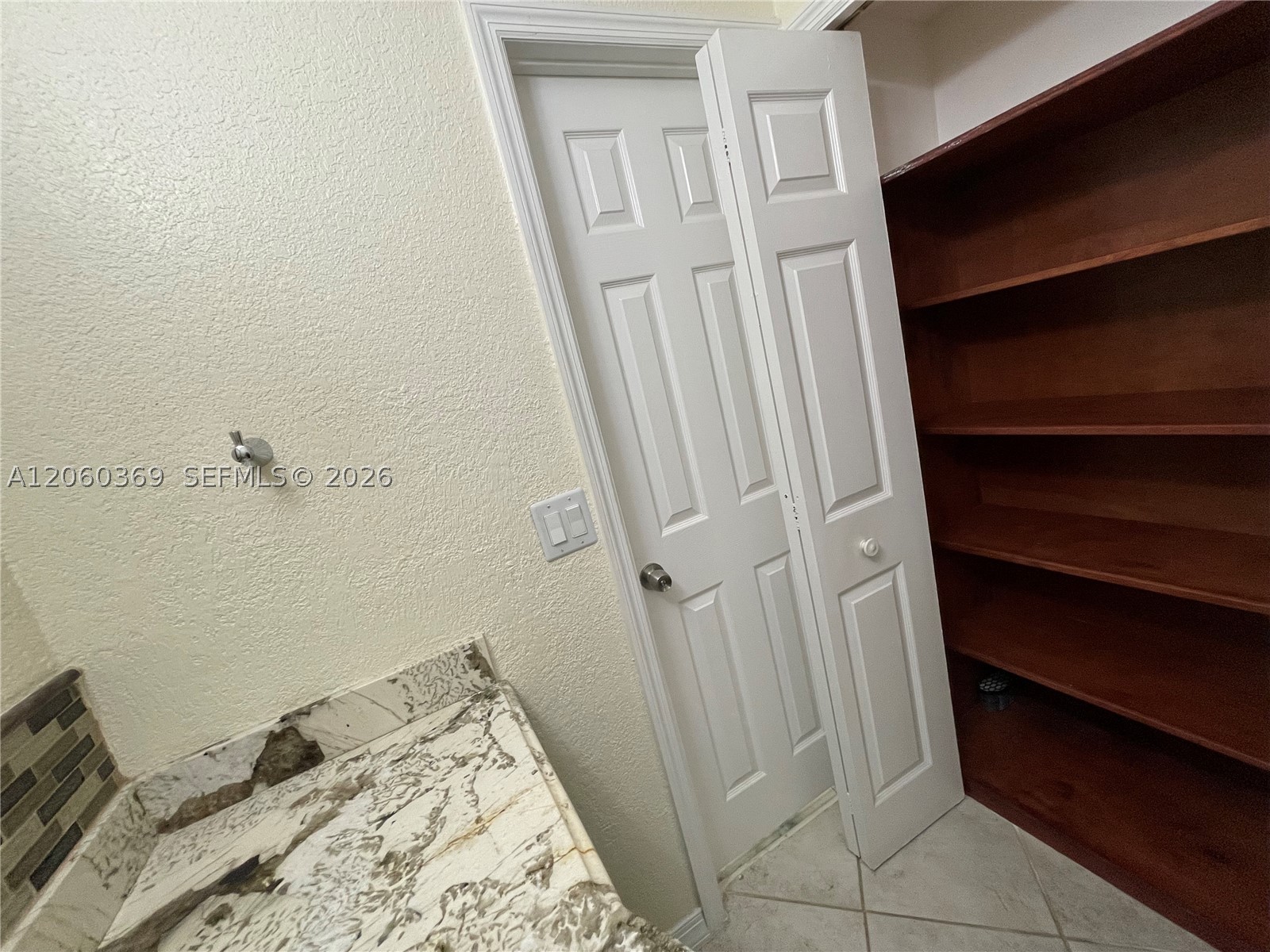 16240 Laurel Dr 101 Property Photo 39